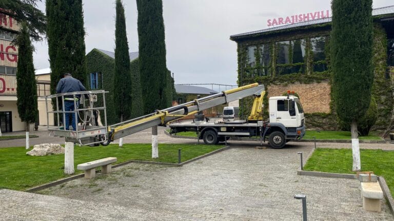 ამწე კალათი 20 მეტრი