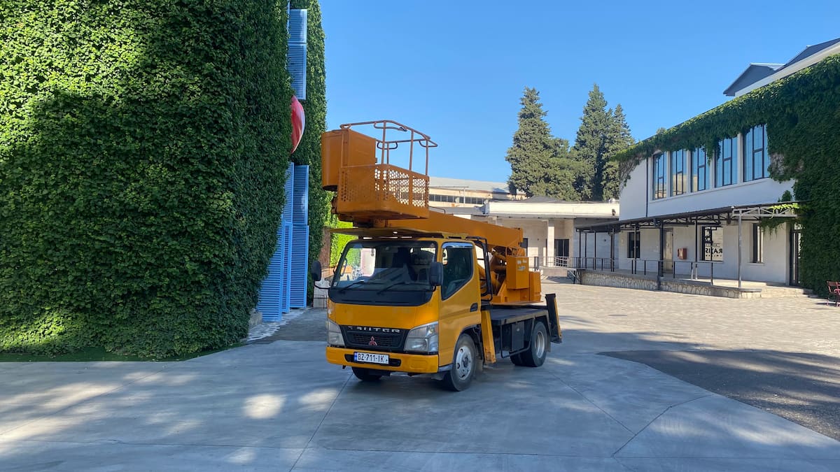 ამწე კალათა 14 მეტრიანი